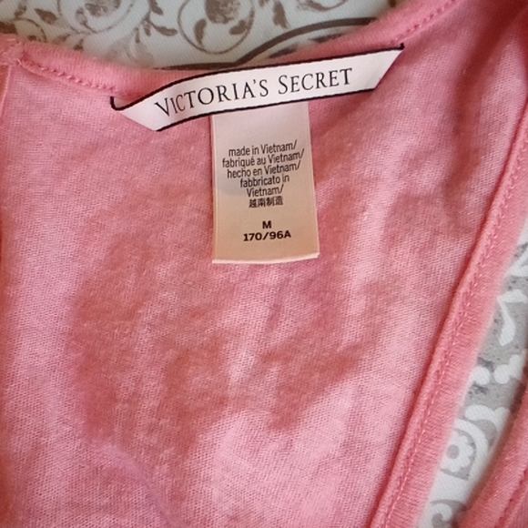 V.s. romper shorts keyhole back - Picture 9 of 12